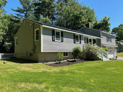 44 Walnut Hill Road Derry NH 03038