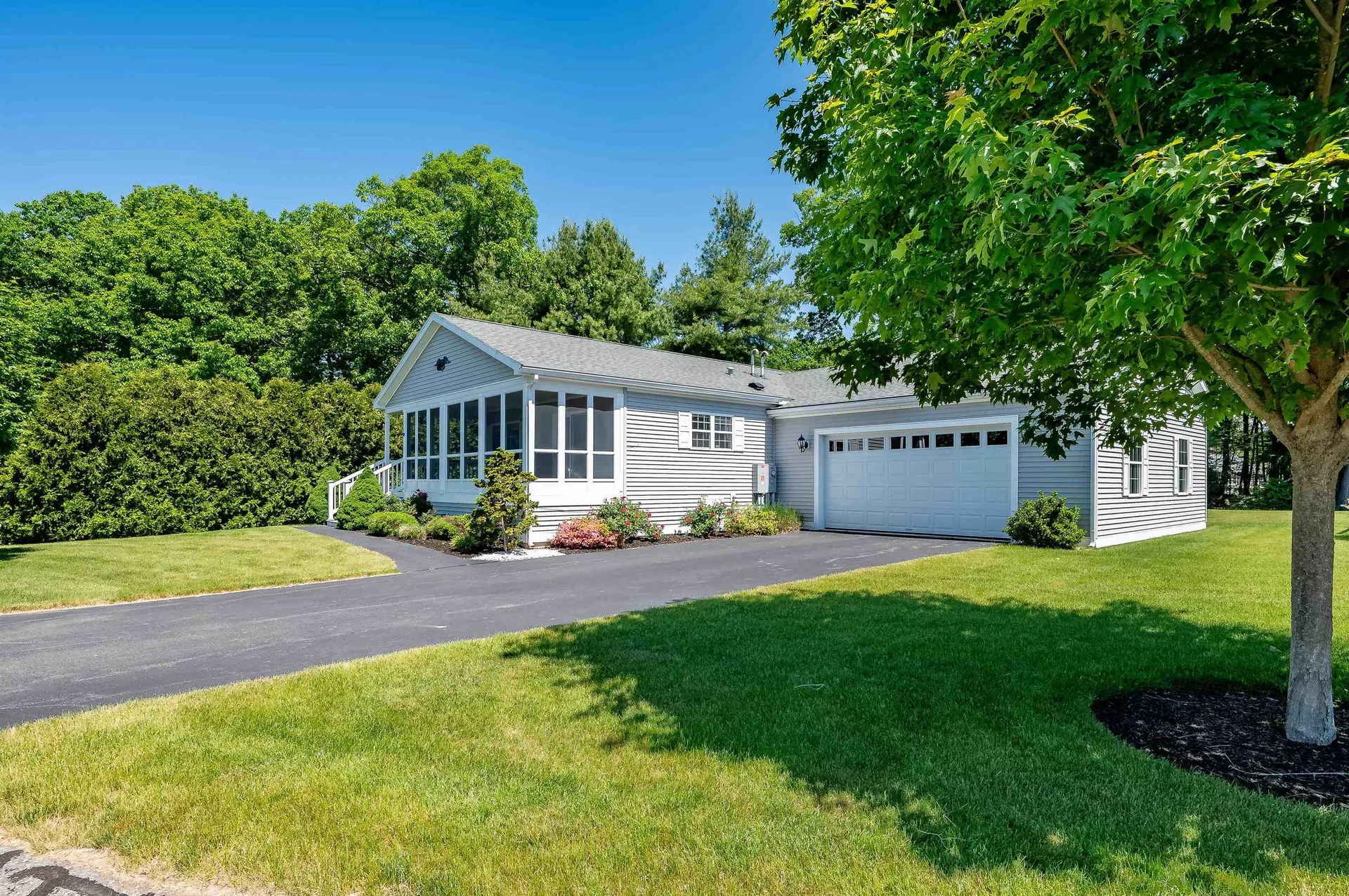 40 Aspen Way North Hampton NH 03862