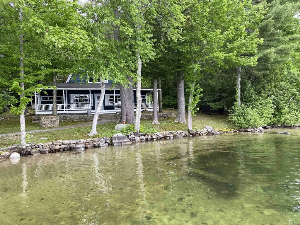 95 Mandalay Road Wolfeboro NH 03894