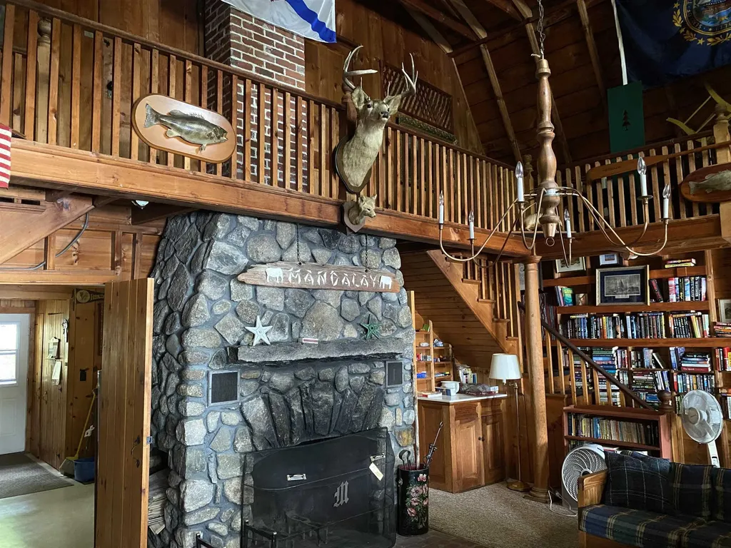 95 Mandalay Road Wolfeboro NH 03894