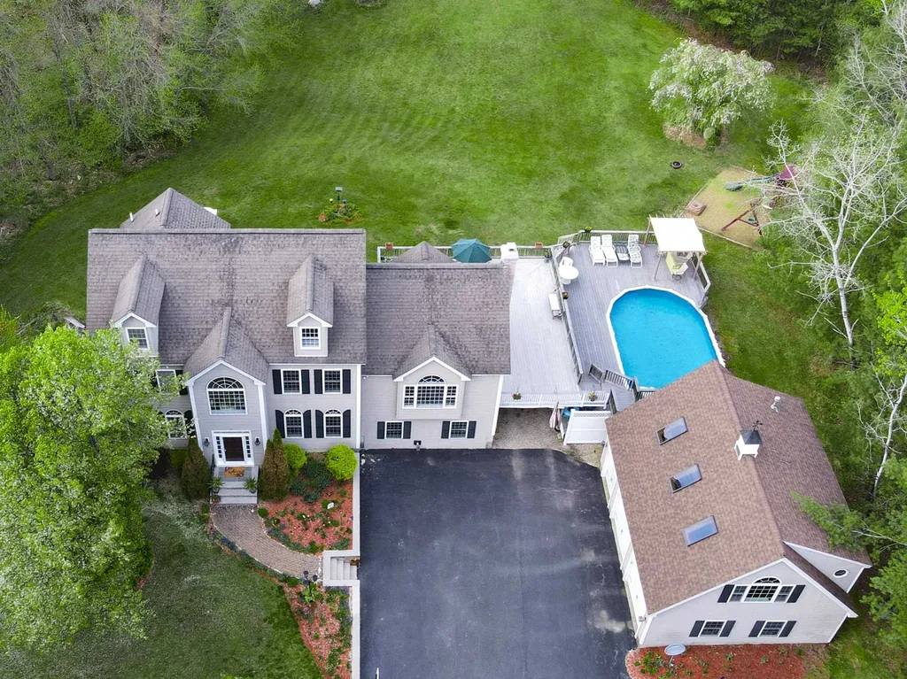 12 Balmorra Road Windham NH 03087