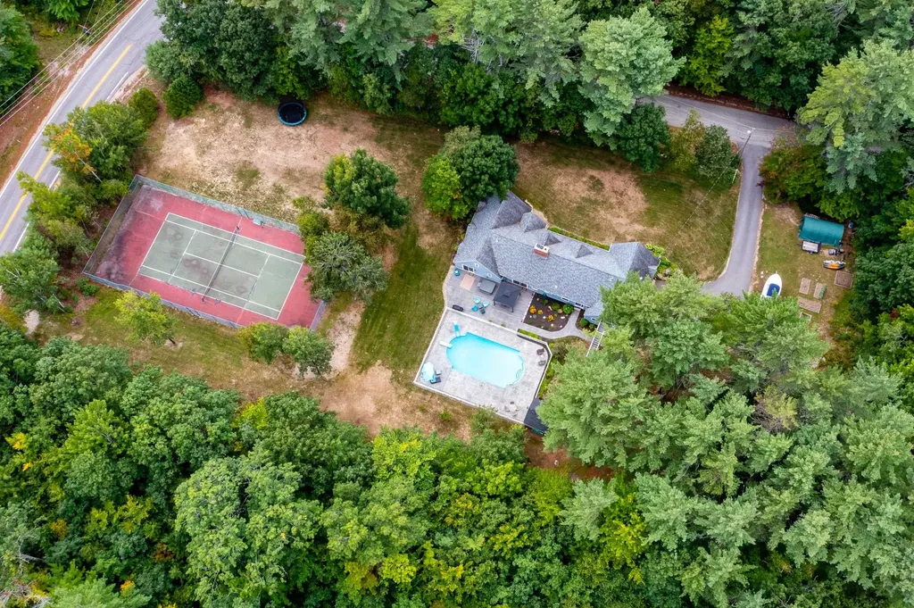 1 Canaan Road Tuftonboro NH 03816