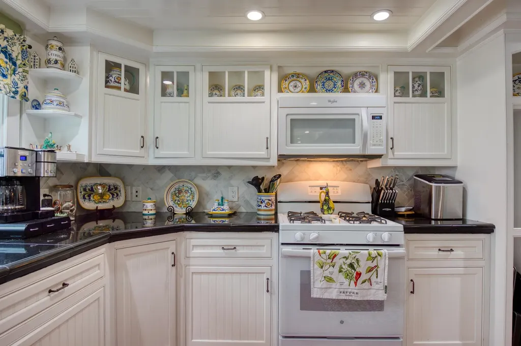 1 Canaan Road Tuftonboro NH 03816