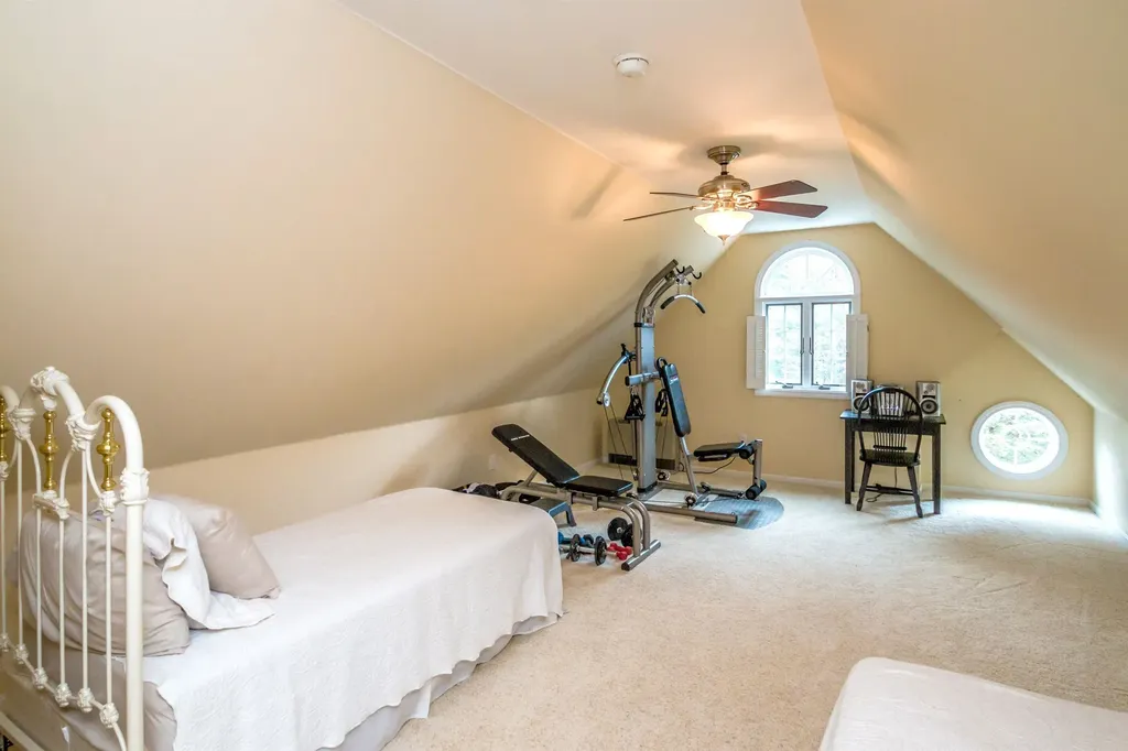 55 Carleton Way Hales Location NH 03860
