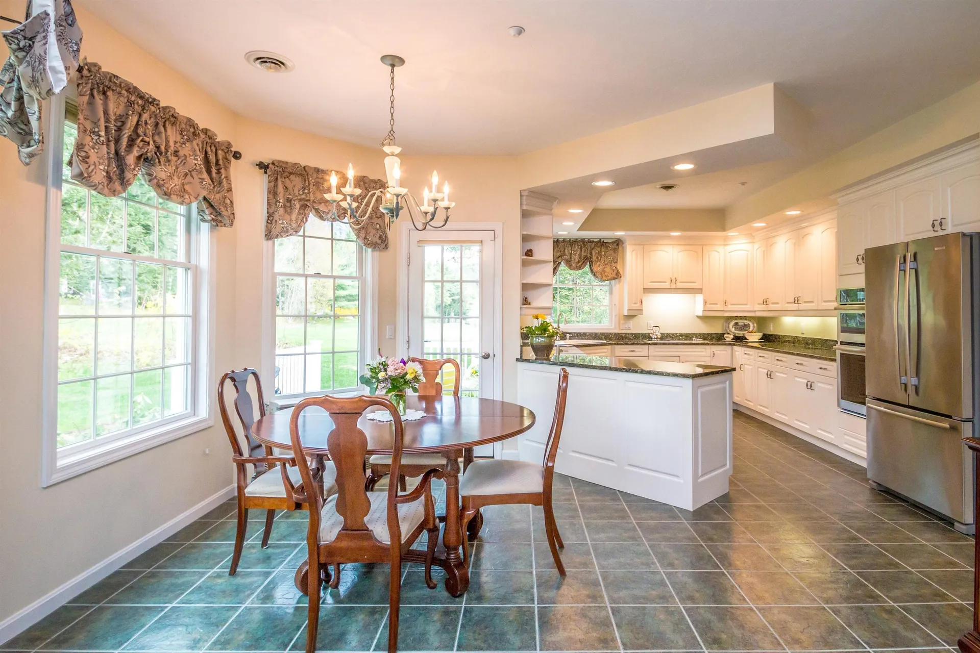 55 Carleton Way Hales Location NH 03860