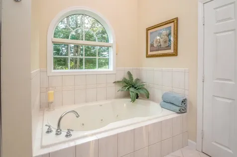 55 Carleton Way Hales Location NH 03860