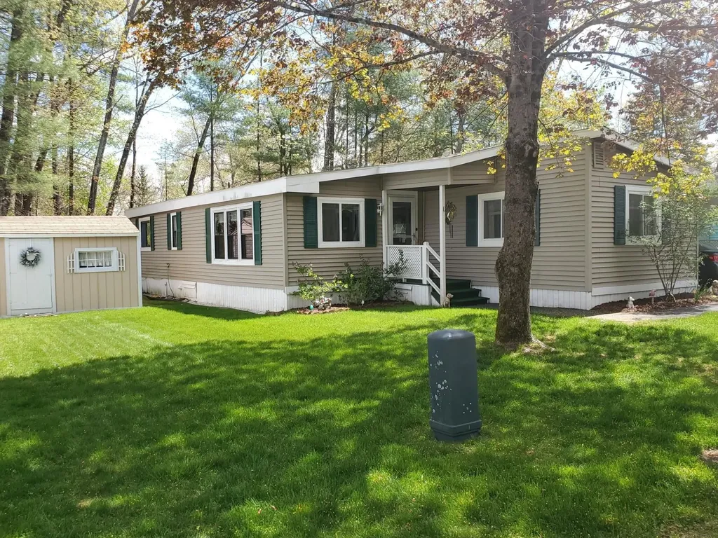 67 Country Way Goffstown NH 03045