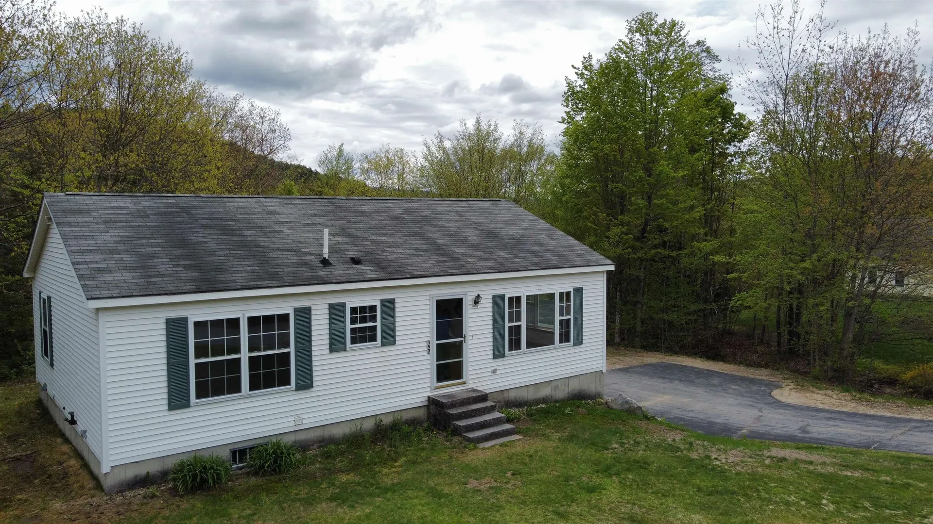 153 Crescent Street Bristol NH 03222