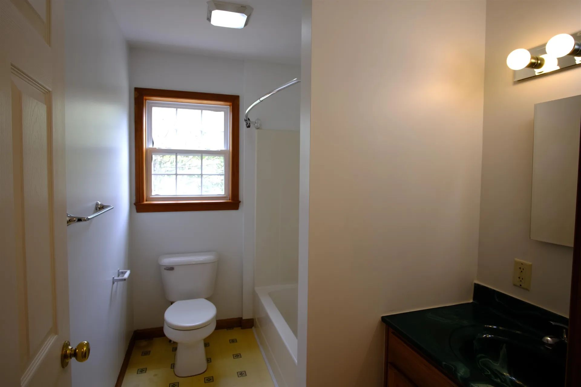 153 Crescent Street Bristol NH 03222