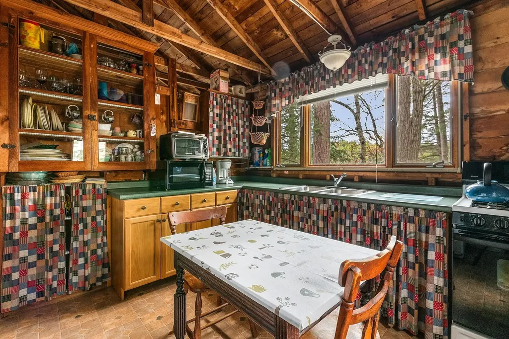 610 Edgemont Road Sunapee NH 03782