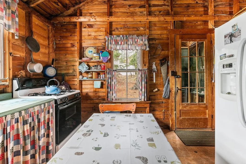 610 Edgemont Road Sunapee NH 03782