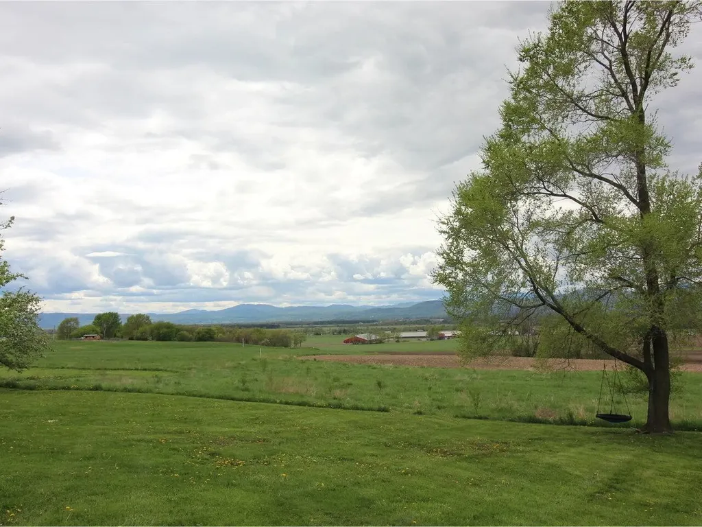 4658 Vt Route 22a Addison VT 05491