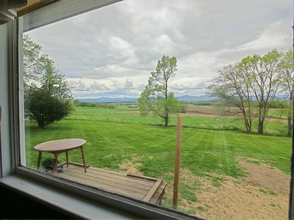 4658 Vt Route 22a Addison VT 05491