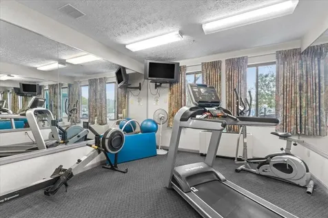 10 Kellogg Road Essex VT 05452