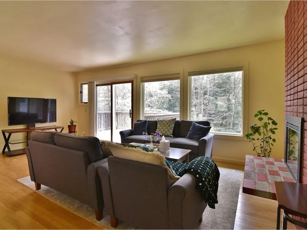 13 Deane Street South Burlington VT 05403