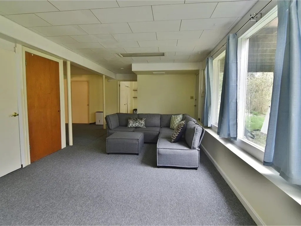 13 Deane Street South Burlington VT 05403