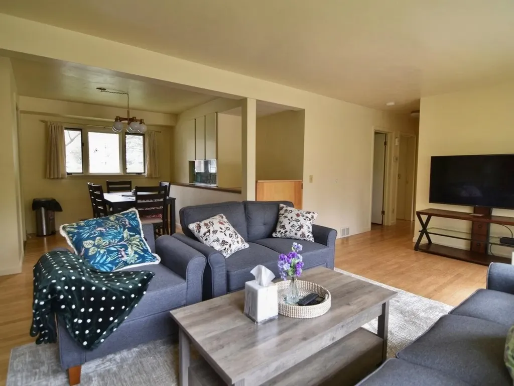 13 Deane Street South Burlington VT 05403
