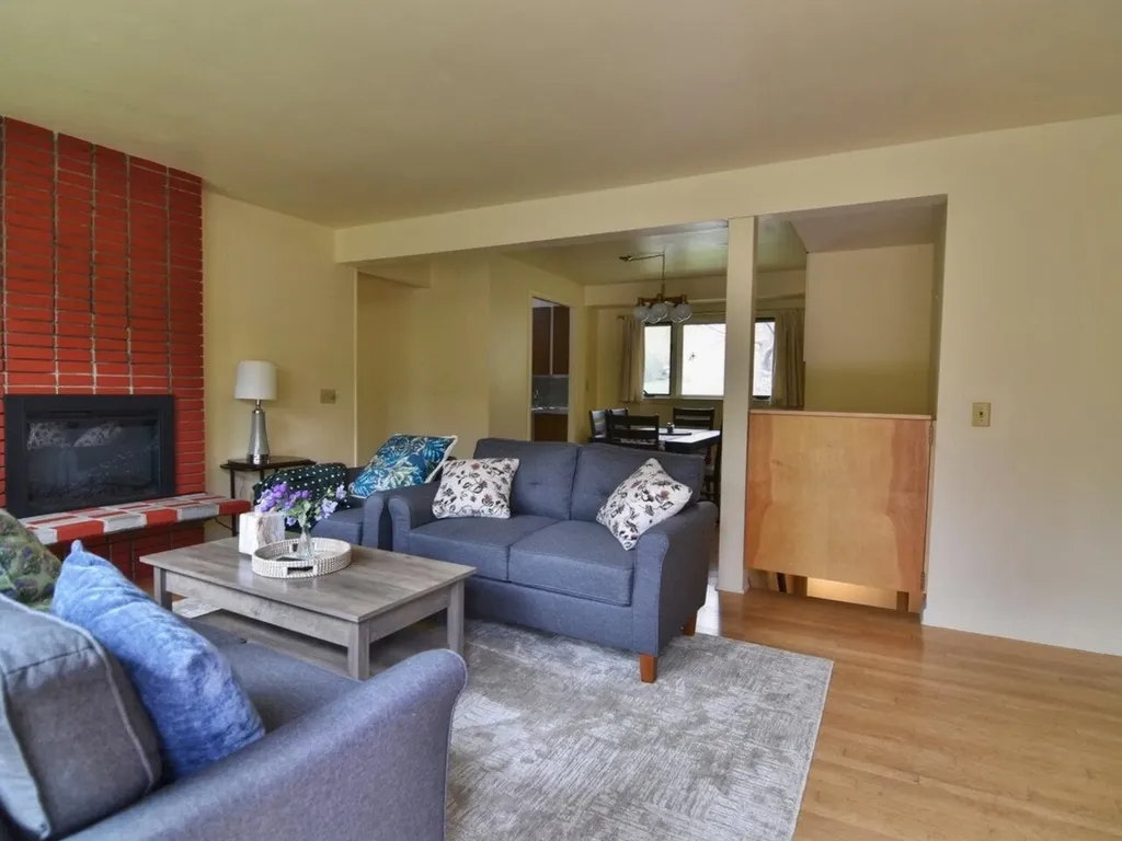 13 Deane Street South Burlington VT 05403