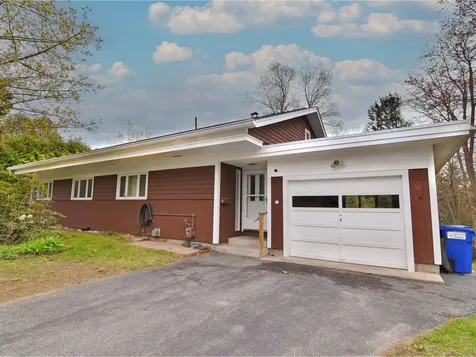 13 Deane Street South Burlington VT 05403