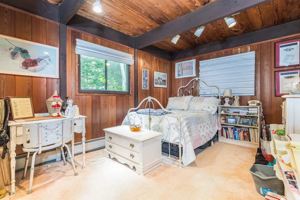 16 Cate Road Deerfield NH 03037