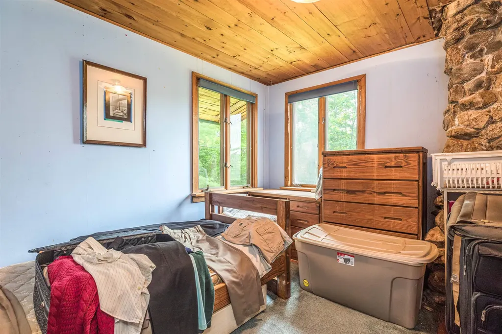 16 Cate Road Deerfield NH 03037