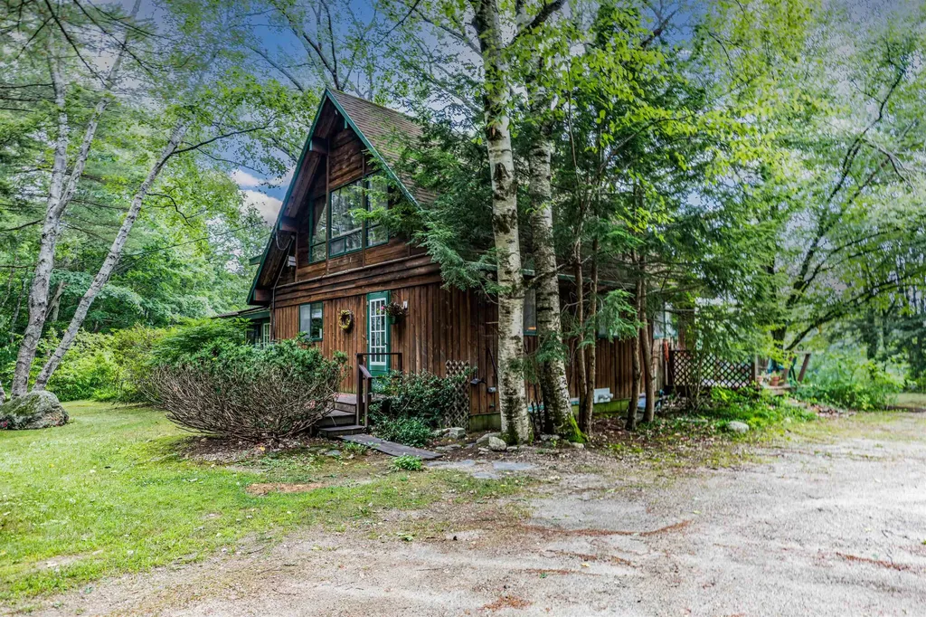 16 Cate Road Deerfield NH 03037