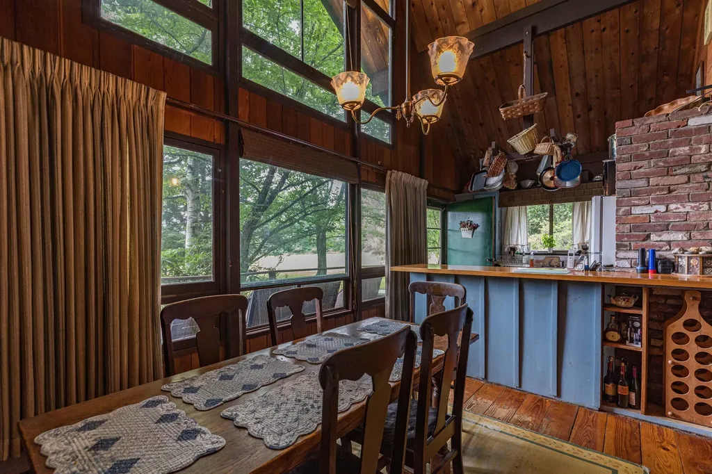16 Cate Road Deerfield NH 03037