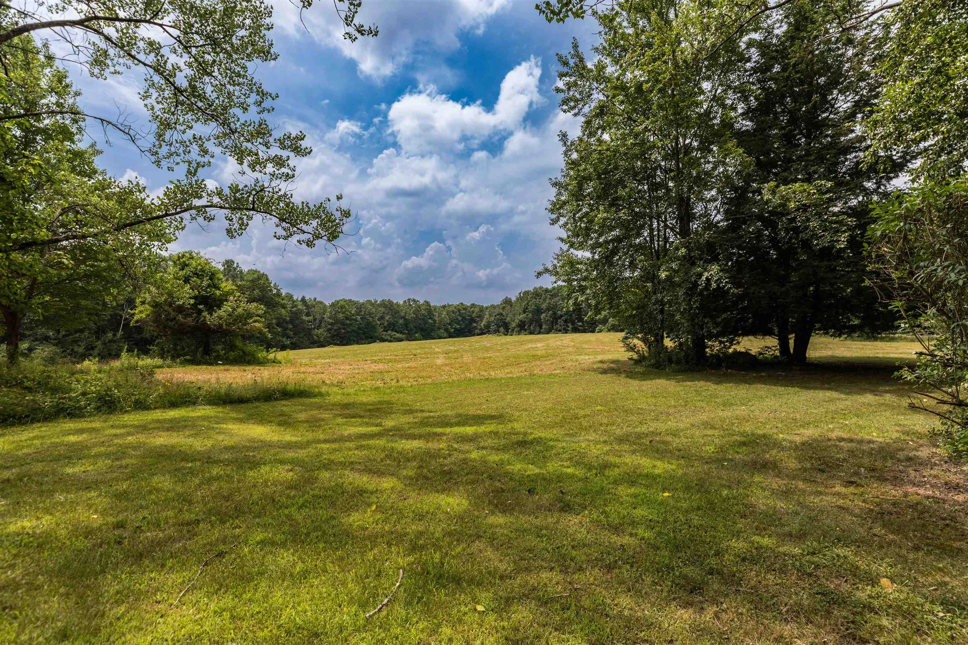 16 Cate Road Deerfield NH 03037