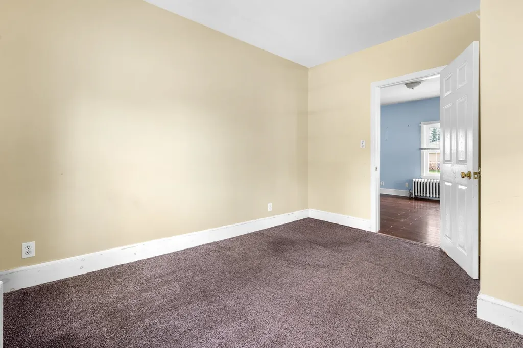 729 West Hollis Street Nashua NH 03062