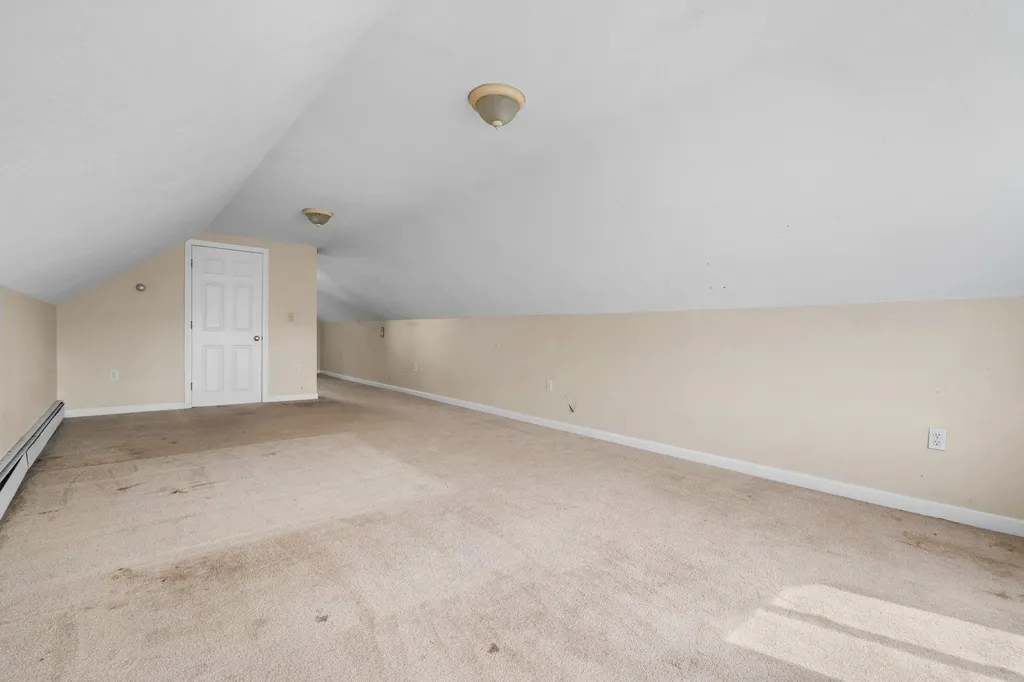 729 West Hollis Street Nashua NH 03062