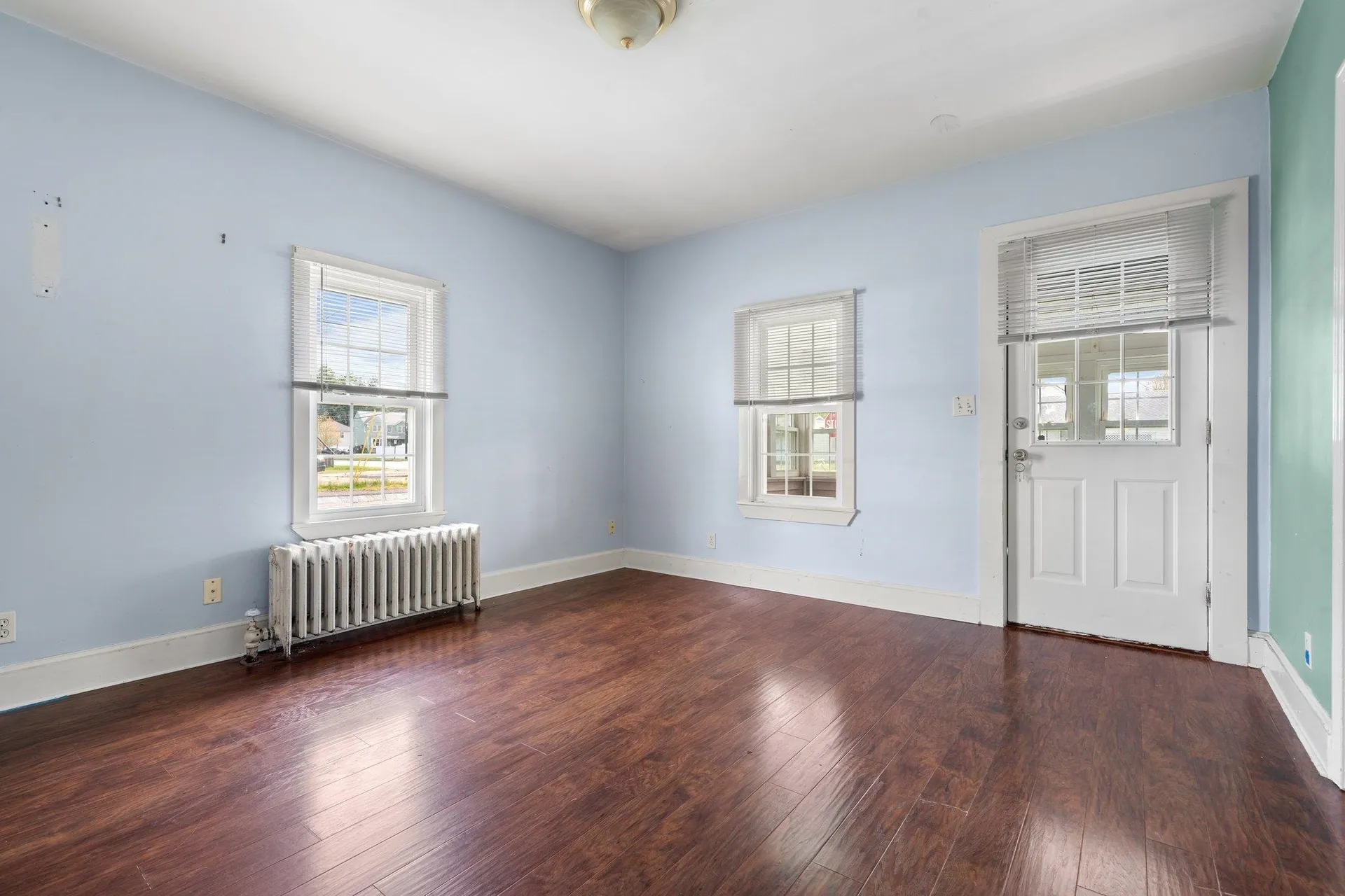 729 West Hollis Street Nashua NH 03062