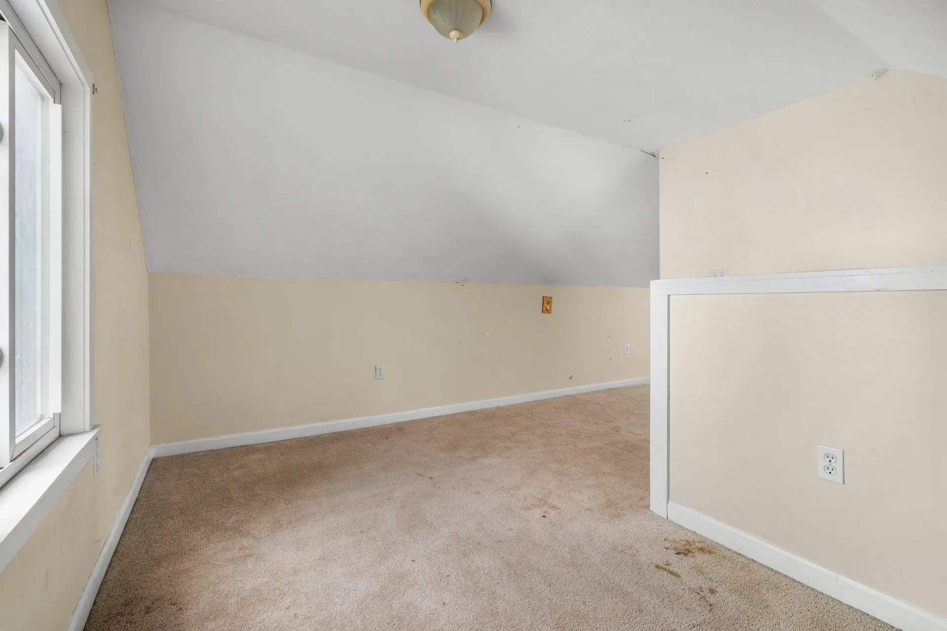 729 West Hollis Street Nashua NH 03062