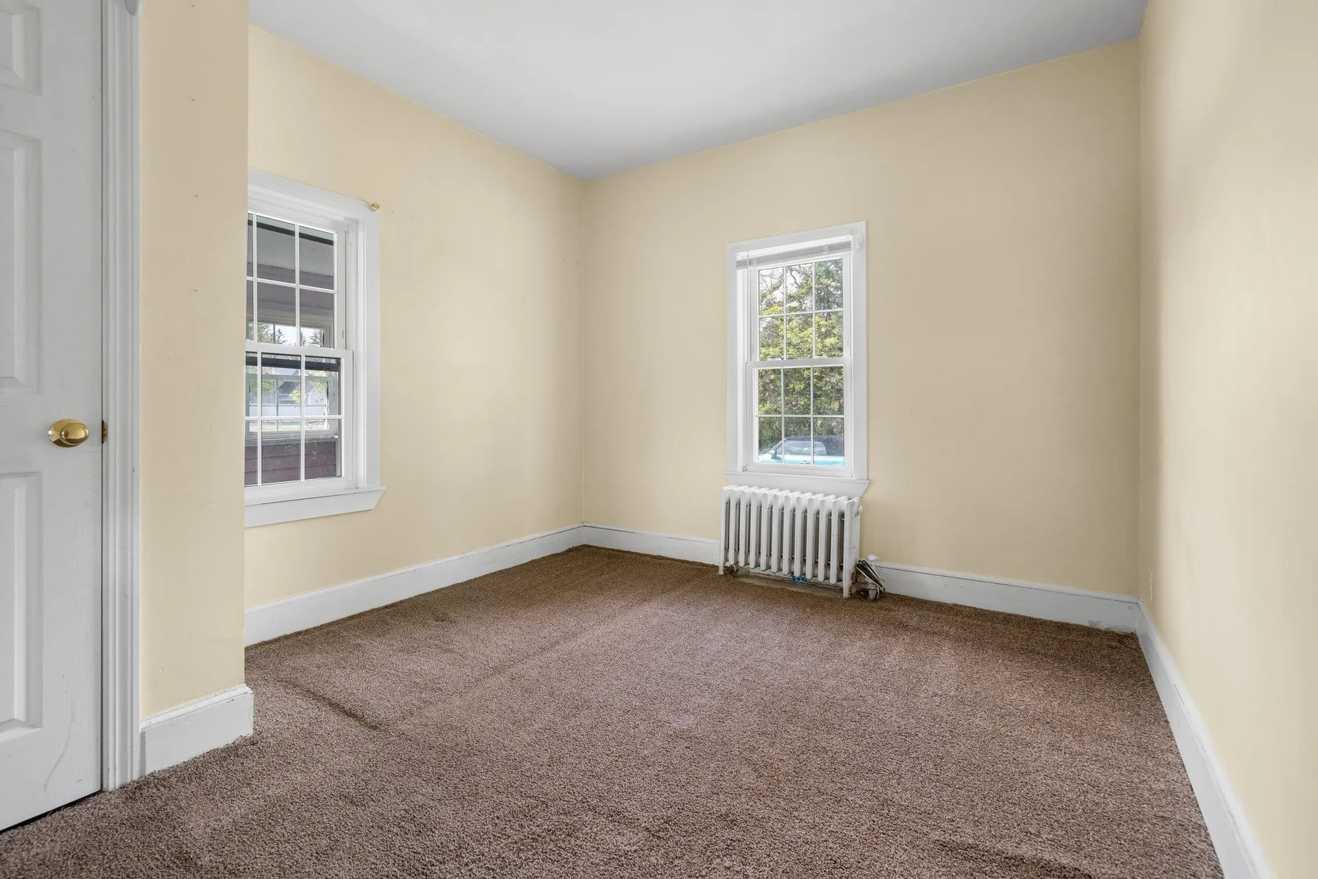 729 West Hollis Street Nashua NH 03062