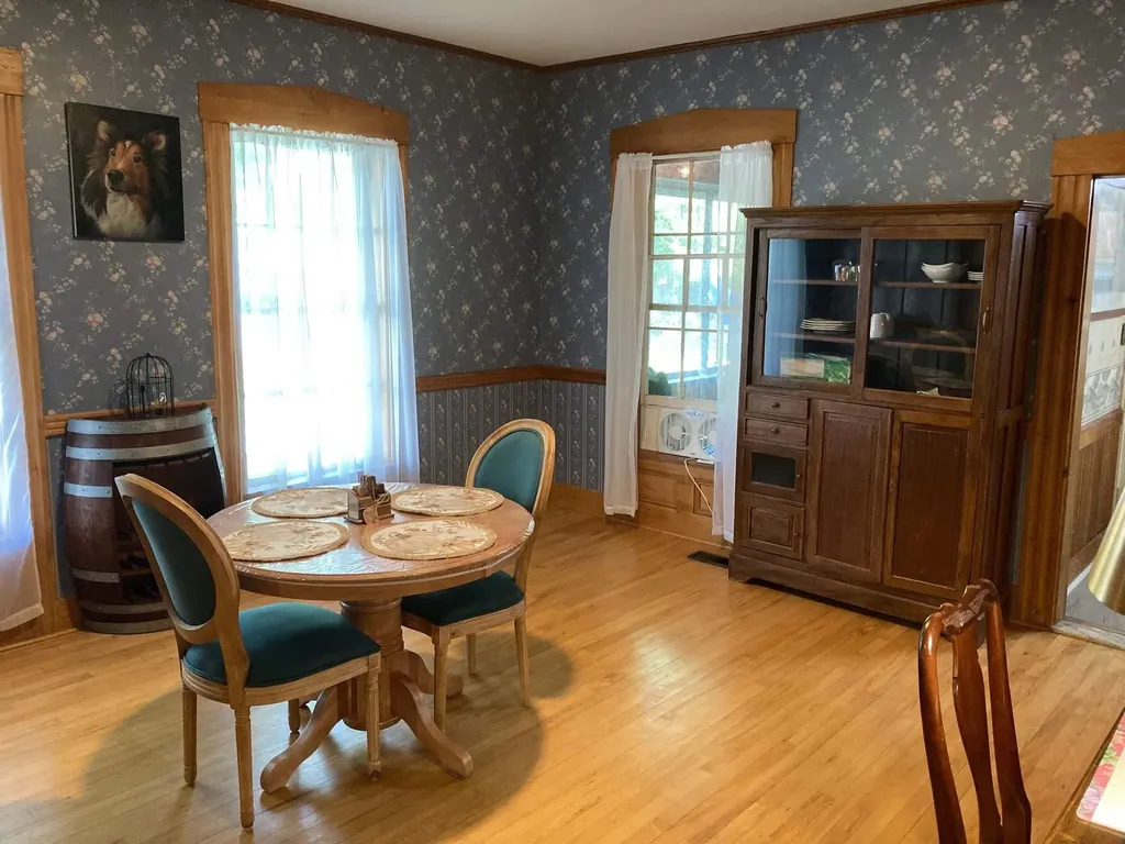 31 Congress Court Barton VT 05822