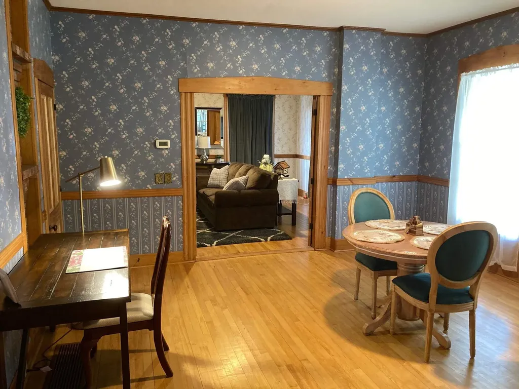 31 Congress Court Barton VT 05822