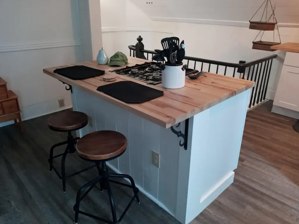 31 Congress Court Barton VT 05822