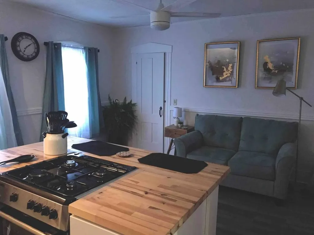 31 Congress Court Barton VT 05822