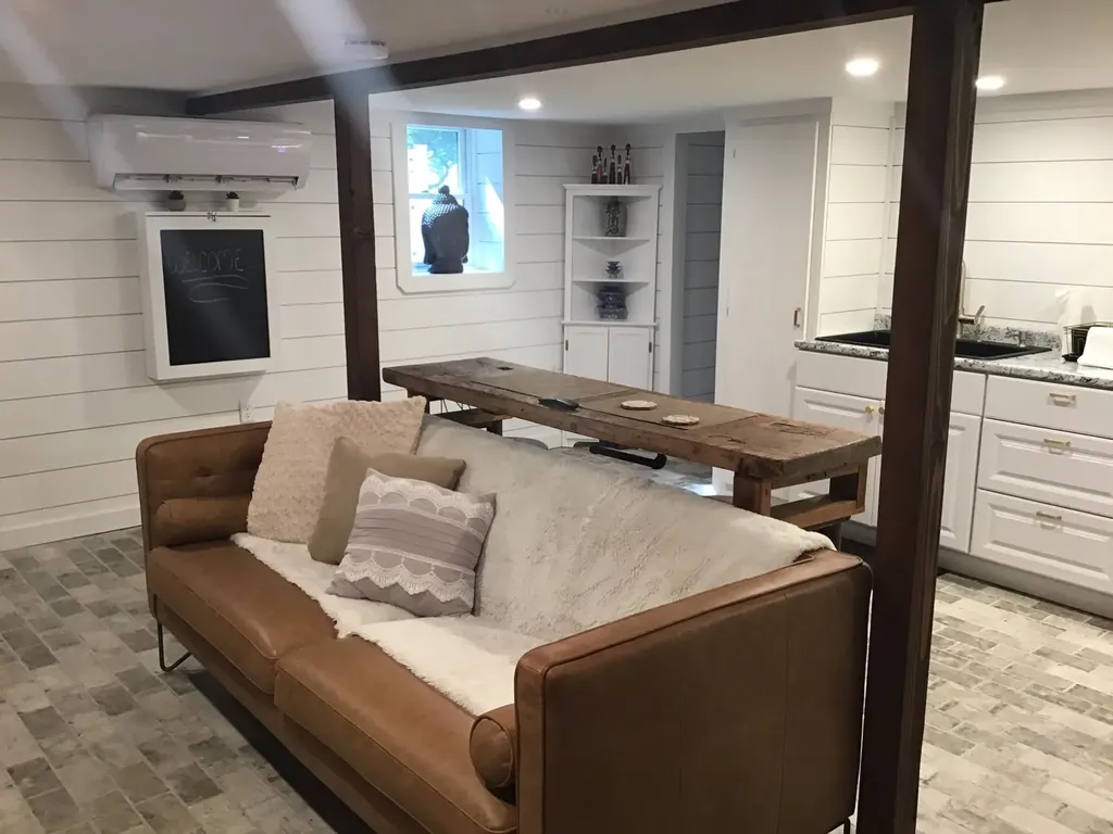 31 Congress Court Barton VT 05822