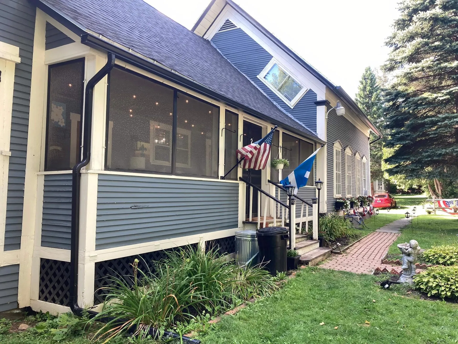 31 Congress Court Barton VT 05822