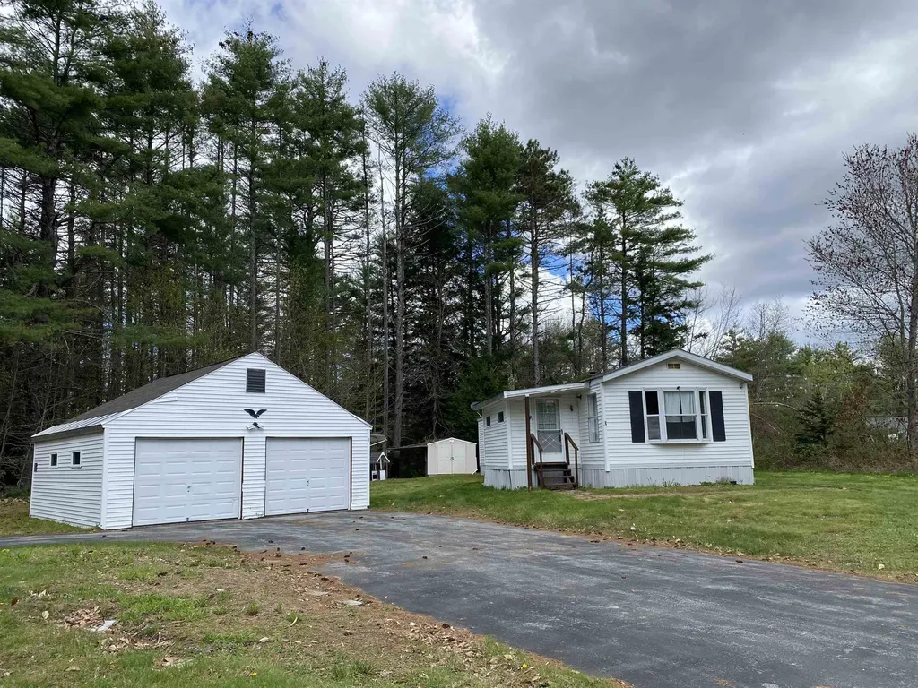 3 Cedar Drive Barnstead NH 03225