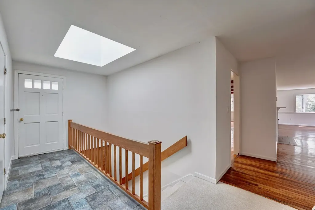 15 Juniper Road North Hampton NH 03862