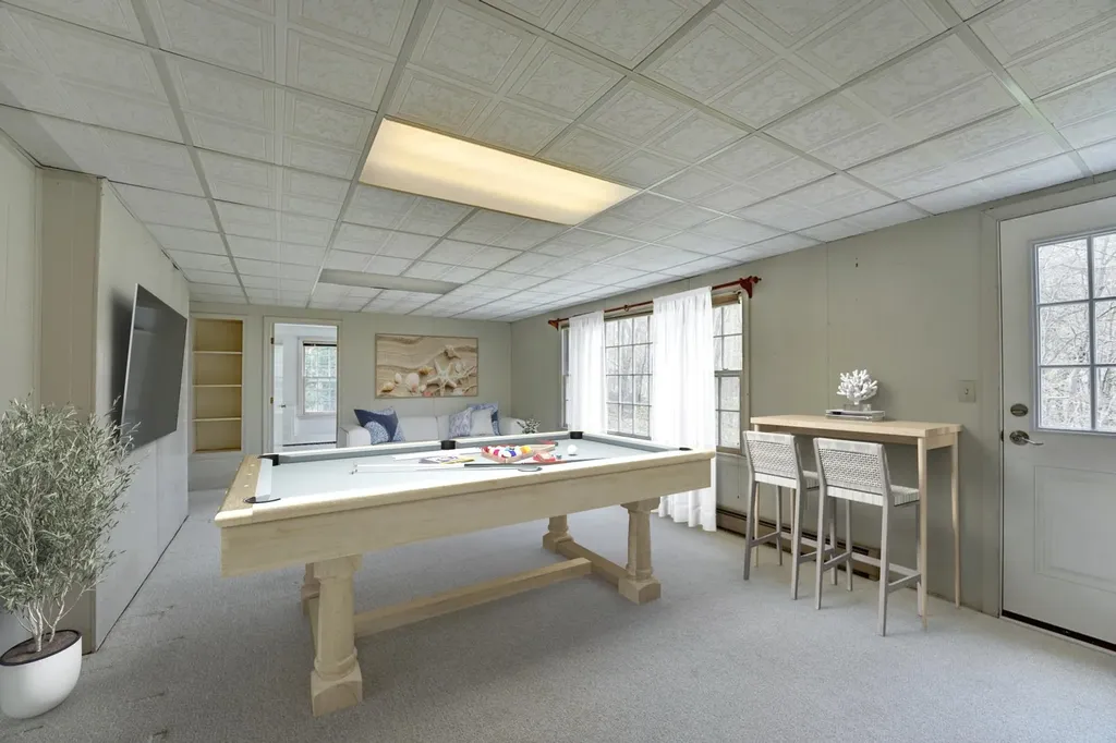 15 Juniper Road North Hampton NH 03862