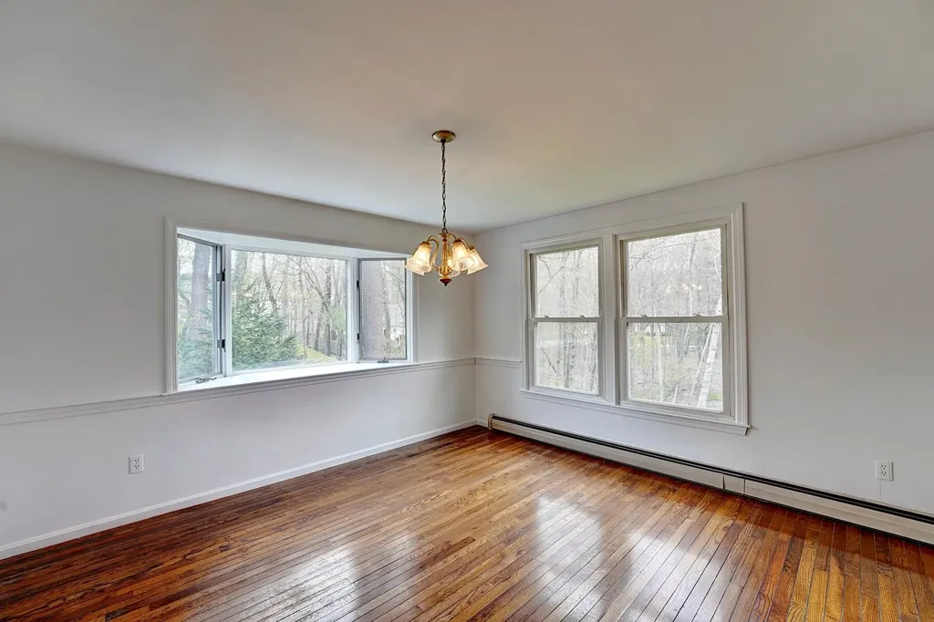 15 Juniper Road North Hampton NH 03862