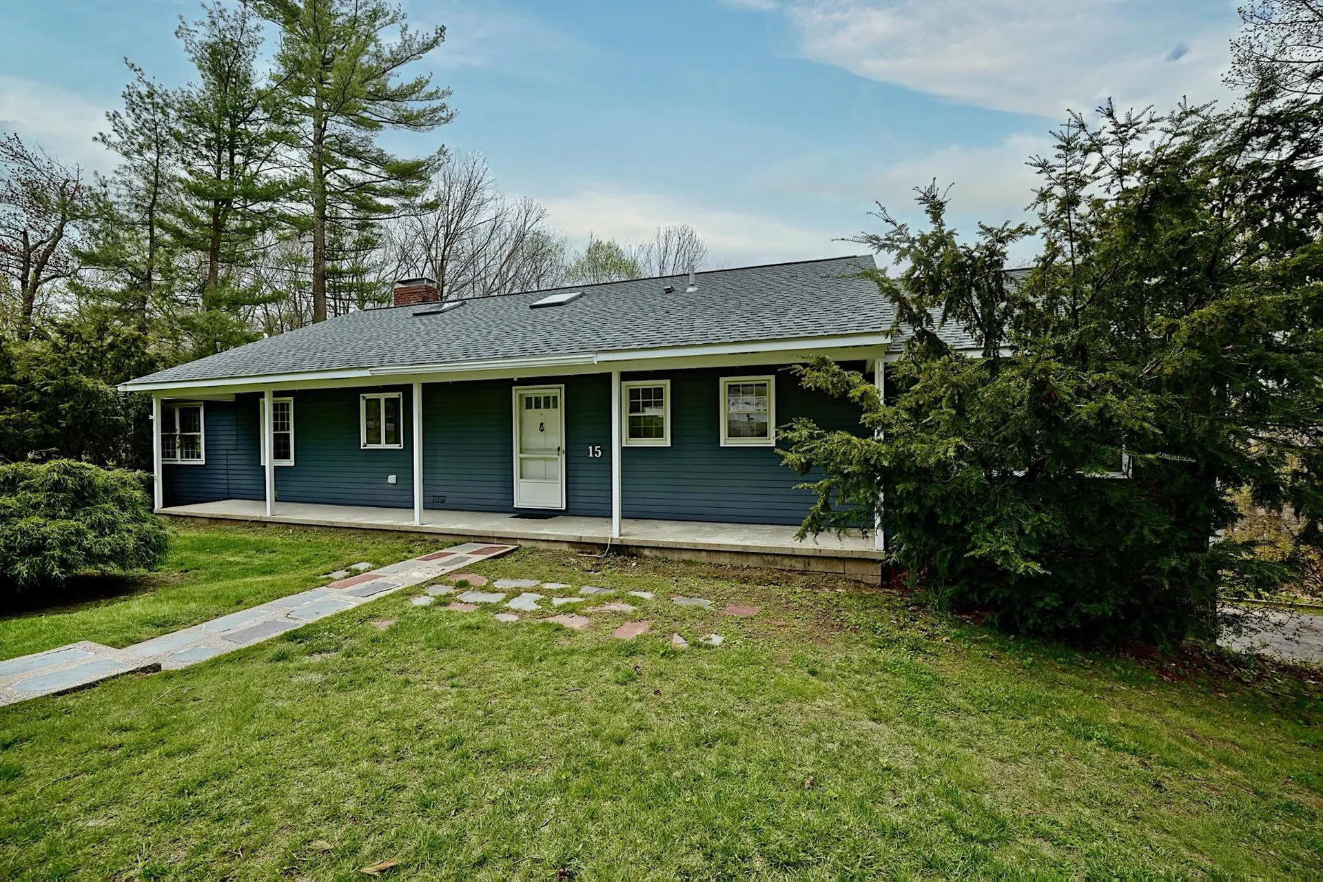 15 Juniper Road North Hampton NH 03862
