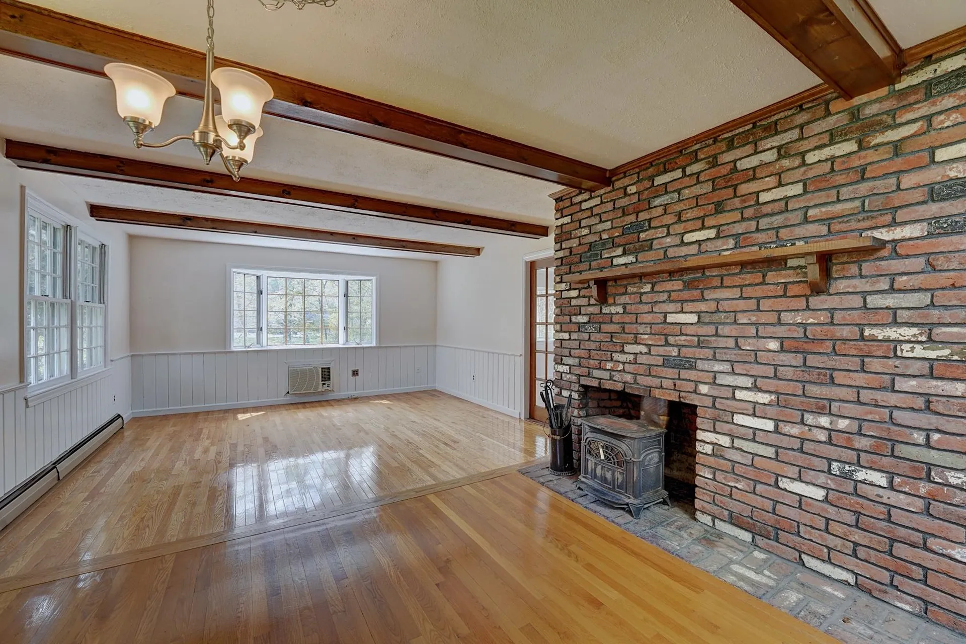 15 Juniper Road North Hampton NH 03862