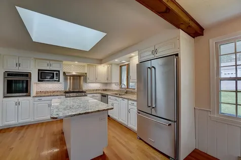 15 Juniper Road North Hampton NH 03862