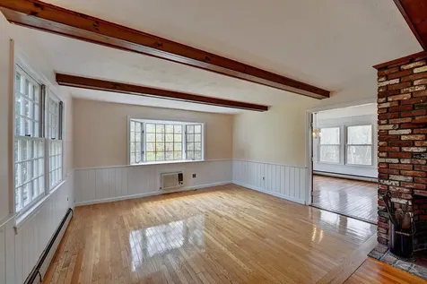 15 Juniper Road North Hampton NH 03862