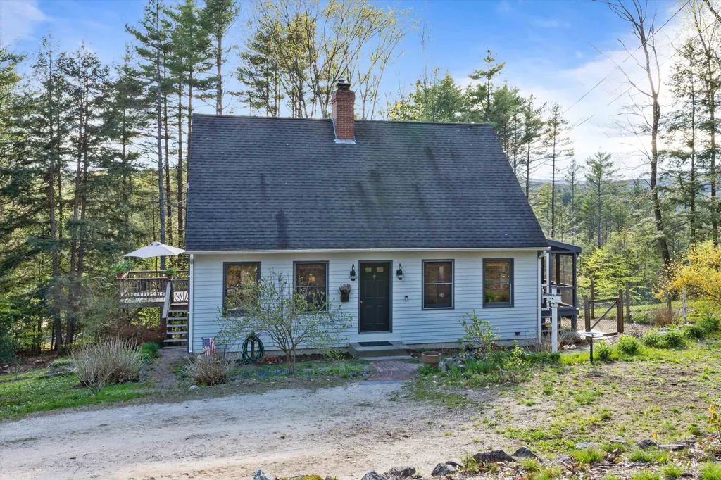 26 Balch Farm Road Bennington NH 03442