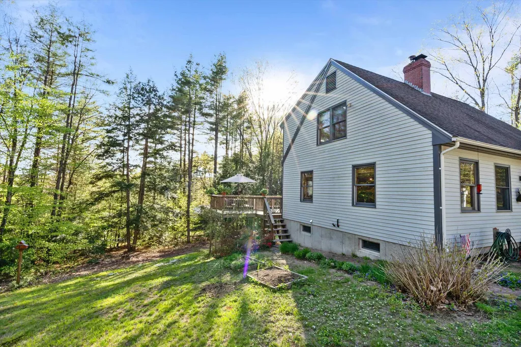 26 Balch Farm Road Bennington NH 03442