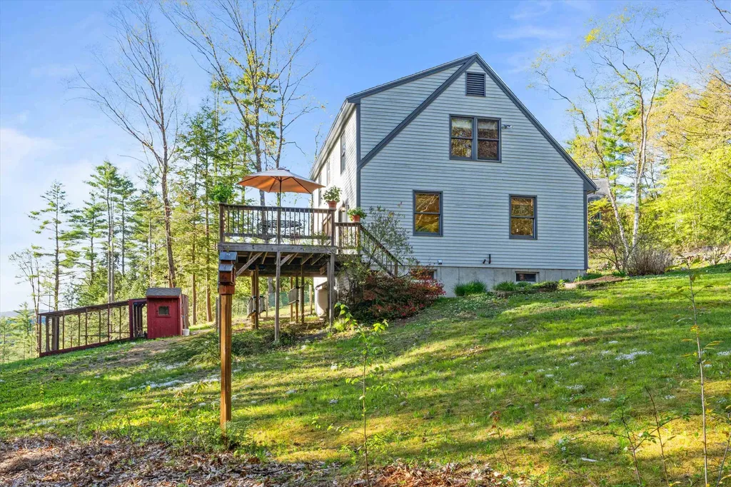 26 Balch Farm Road Bennington NH 03442